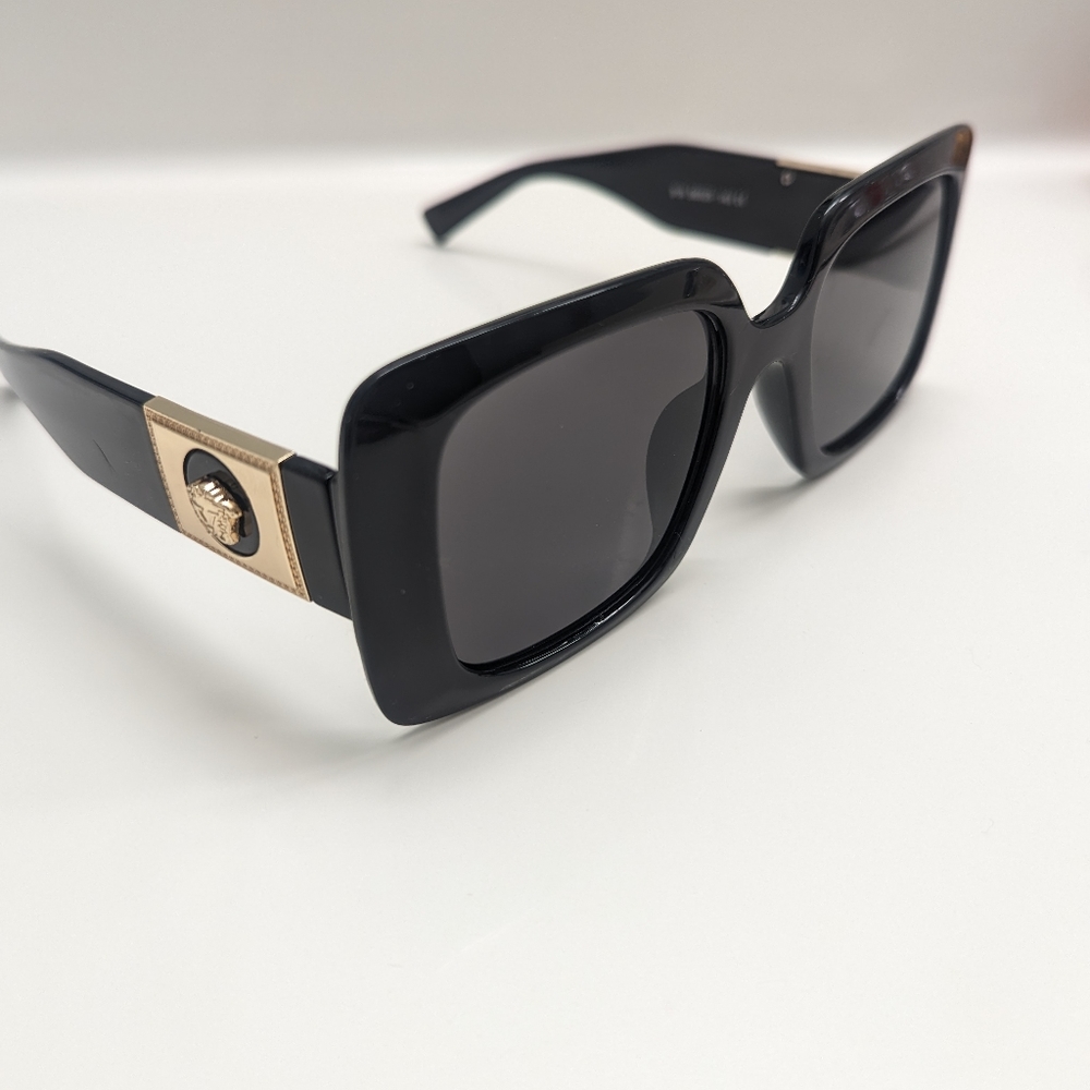 Versace womens rectangular sunglasses NEW